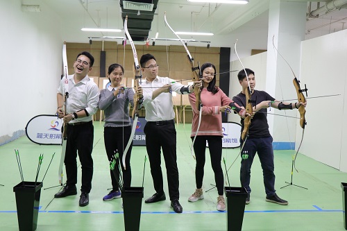 華策集團三月壽星代表合影 華策集團三月壽星代表合影